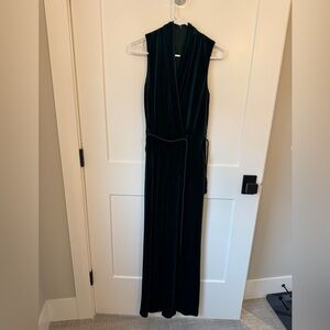 Vince Camuto Women's Sleeveless Velvet Jumpsuit